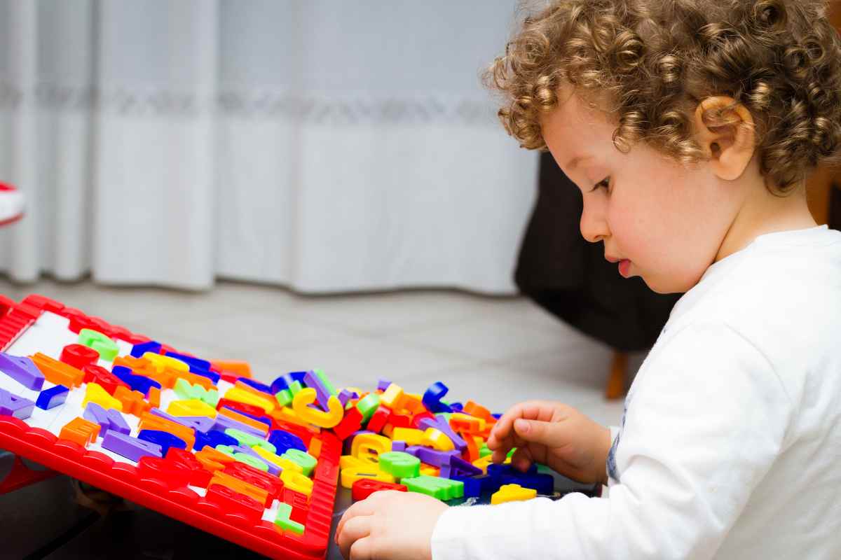 Melhores Brinquedos Montessori para Crianças de 2 anos