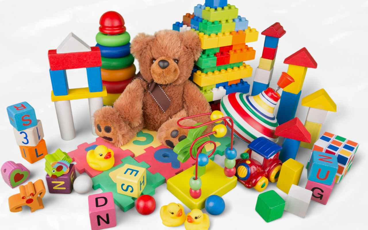 brinquedos diversos para crianças