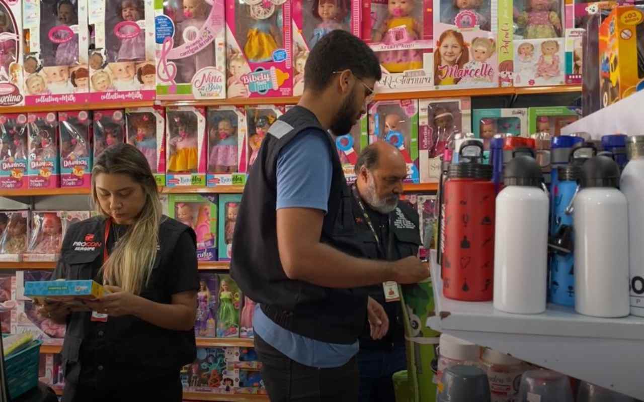 Fiscalização de brinquedos no mercado